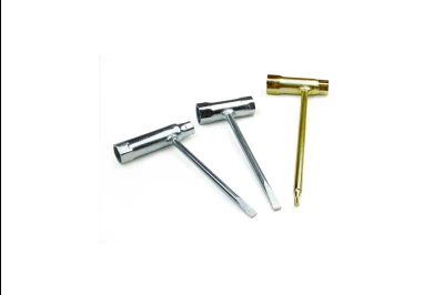 57-040 - Kljuc za svecice 19 (torex)