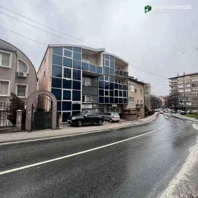 Poslovni prostor Grbavica Novo Sarajevo 90m2