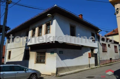 Prostrana kuća Pr+2+Pk sa avlijom u srcu starog grada na Kovačima