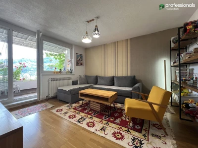 Trosoban Stan Vogošća Sarajevo 76 m2 (95 m2)