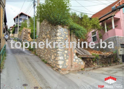 Građevinsko zemljište ukupne površine 730m2 u srcu Starog Grada, Strošići