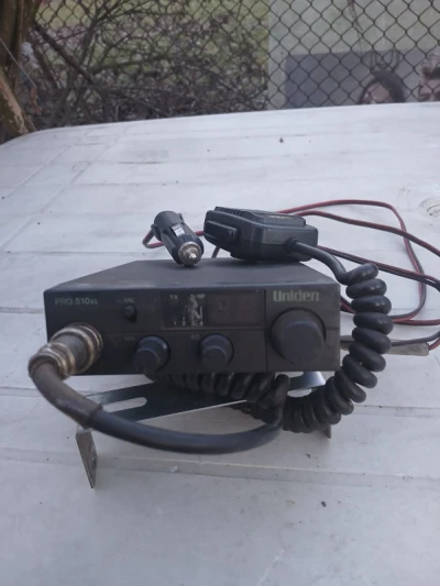 Radio crni kompaktni UNIDEN PRO510XL CB