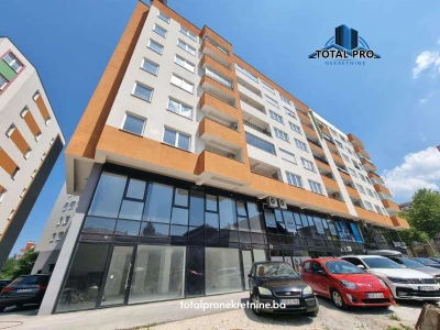 Četverosoban stan – Nikole Šopa / Stup “Izvor”