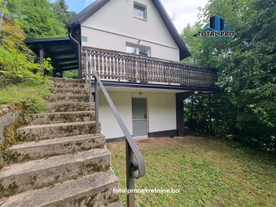 Vikendica sa zemljištem – Šavnici / Pazarić