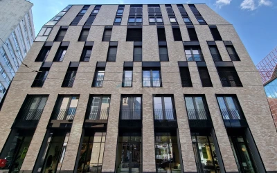 Luksuzan stan, Skenderija