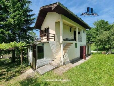 Vikendica sa zemljištem Petrovići / Trebević