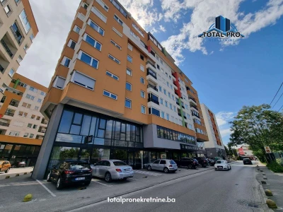 Trosoban stan Nikole Šopa / Stup “IZVOR”