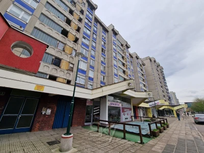 Renoviran Trosoban Stan Alipašino A Faza, Novi Grad