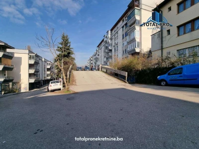 Garaža Braće Begić / Koševsko brdo