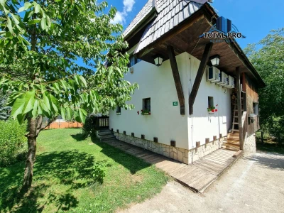 Vikendica sa sportskim terenima Bare / Dejčići Trnovo