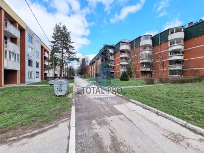 Troiposoban stan Miroslava Krleže / Dobrinja I