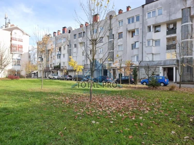 Trosoban stan Trg Oteškog bataljona / Otes Ilidža