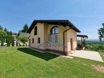 Kuća sa zemljištem / Gornje Vlakovo