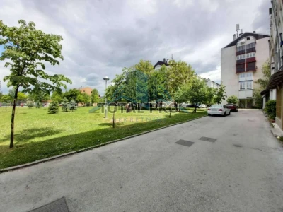 Poslovni prostor Trg Oteškog Bataljina /Otes