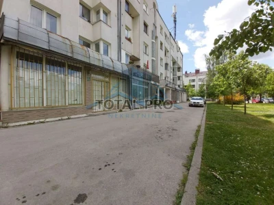 Poslovni prostor Trg Oteškog Bataljina /Otes