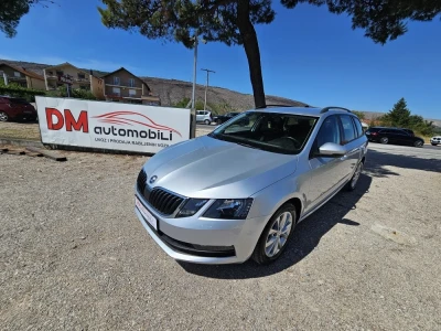 Škoda Octavia 1.6 TDI /NAVI/PDC