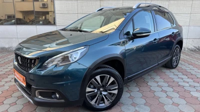 PEUGEOT 2008 1.5 "Allure Sport" LED Navigacija Koža Facelift 2019