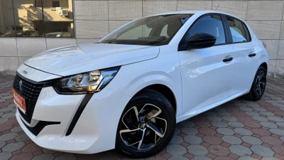 PEUGEOT 208 1.5 "Allure Sport" Navi Koža Alu 15" Novi Model 2022