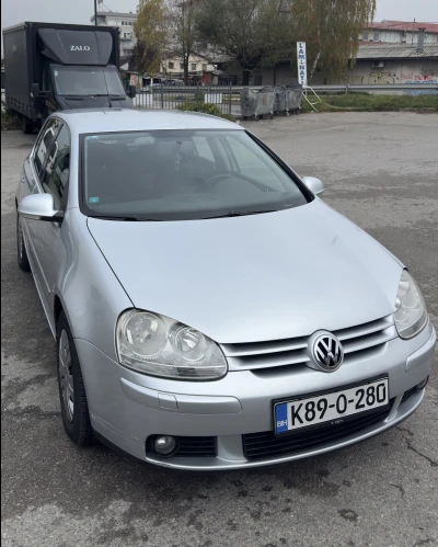 Prodajem Golf 5