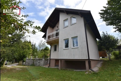 Vikendica sa okućnicom-72m2 / Rakovica-Ilidža