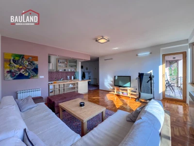 Trosoban namješten stan u centru grada/ Marijin Dvor