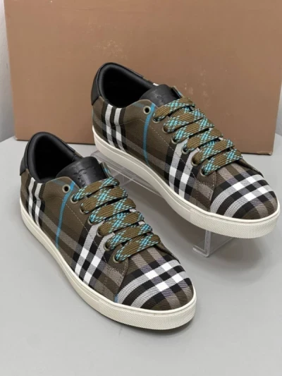 Burberry tene