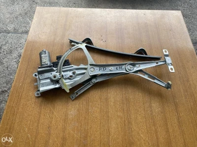 PODIZAC STAKLA PREDNJI DESNI OPEL ASTRA H GTC