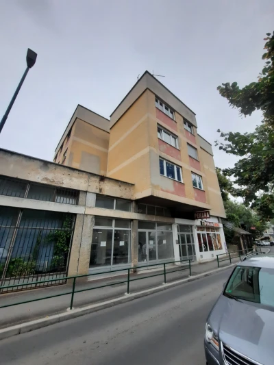 Trosoban stan na Koševskom brdu, 55m²