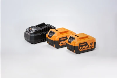 FUSE 18V set baterija 2 x 4.0Ah + punjač 4,5A