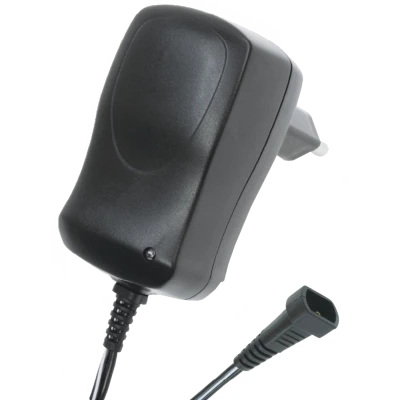 home Adapter, 3-12 V, sa više priključaka - MW MA06N