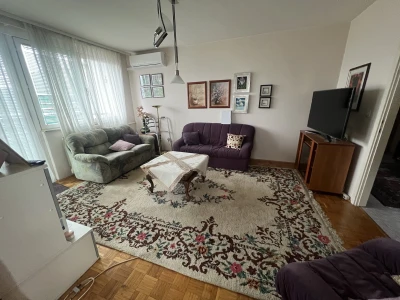 Stan Grbavica 78m2 + 4 m2 balkona