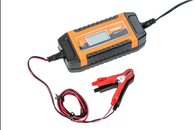 Punjač za akumulatore sa mikroprocesorom VCBM 4.0