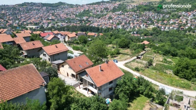 Kuća sa dvorištem Pofalići Novo Sarajevo