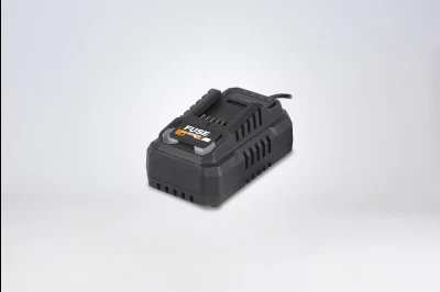FUSE 18V brzi punjač  4,5A