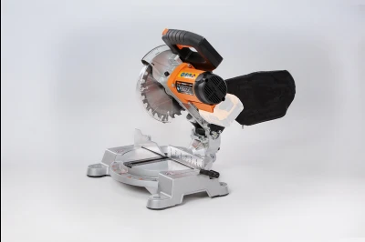 Fuse akumulatorska brushless dijagonalna testera Villager VMS 18020